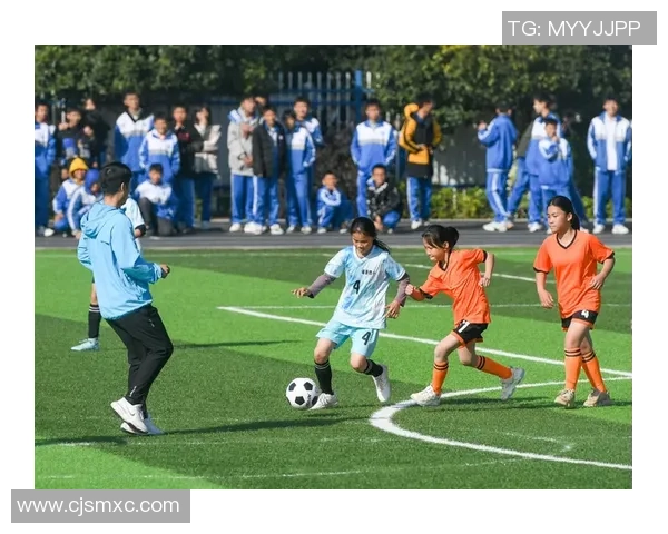 足球球星小土豆是谁 他在球场上的精彩表现和成长历程揭秘