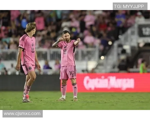 世界上最老足球球星创纪录归来 持续征战的传奇之路